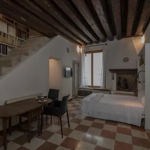 cabarbarigo.hotelslidodijesolo.com/